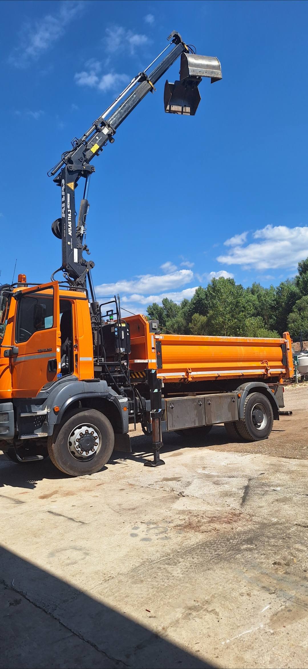 571398424_1971822480052579_1162566924523179675_n